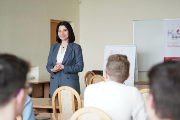Zdjęcie 1. Zajęcia w jednostkach organizacyjnych KAS