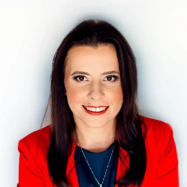 Dr Agnieszka Mazurek-Czarnecka